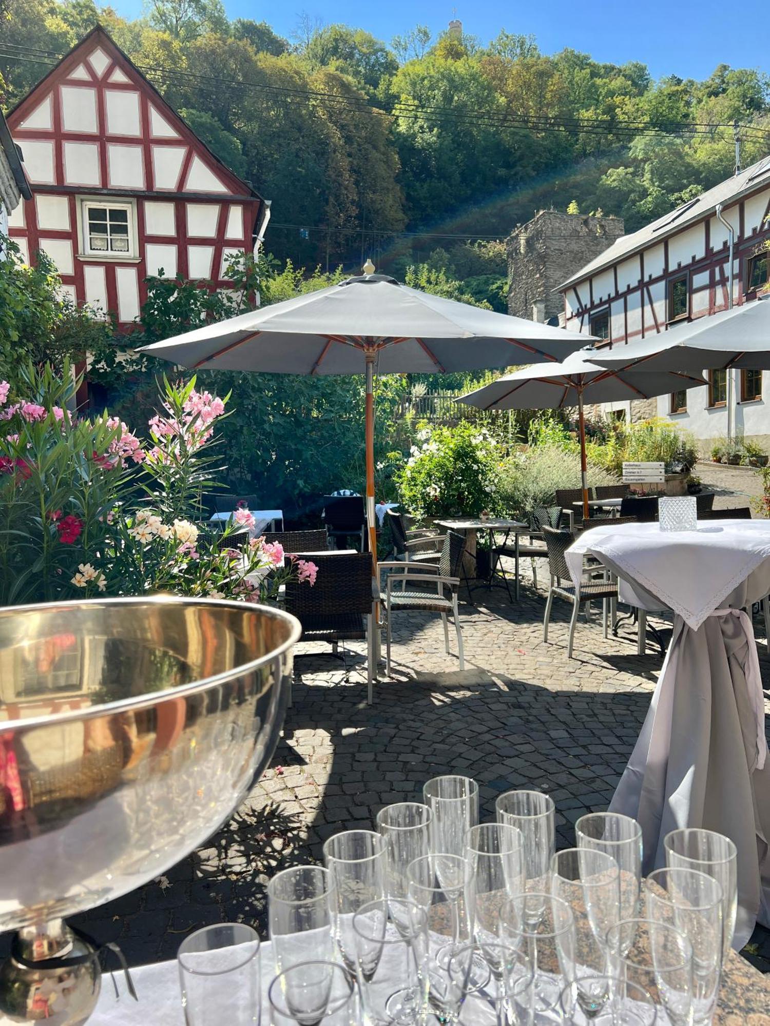 Landgasthof Zum Weissen Schwanen Braubach Eksteriør bilde